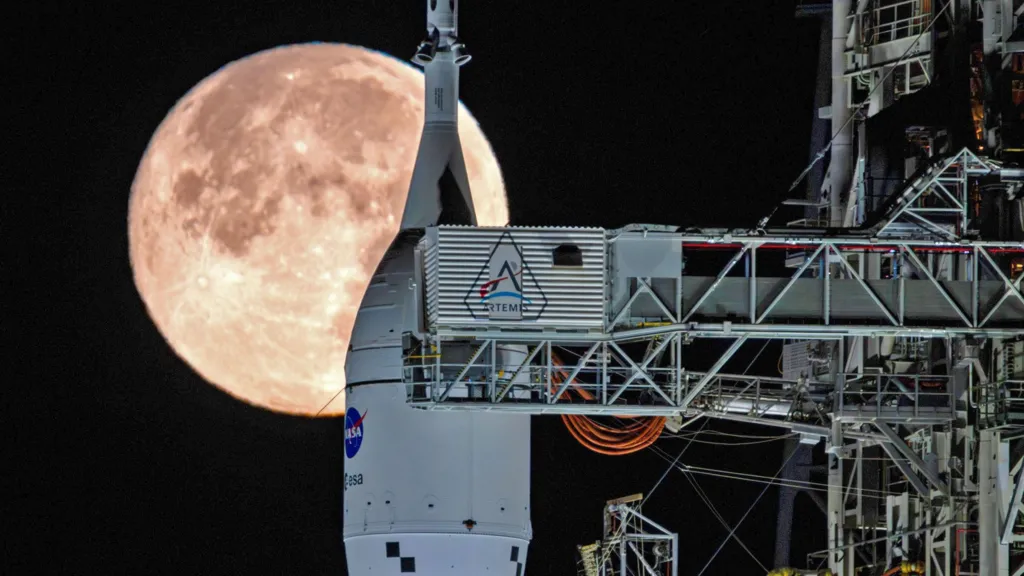 NASA готовится к историческому полёту: в марте люди вновь облетят Луну