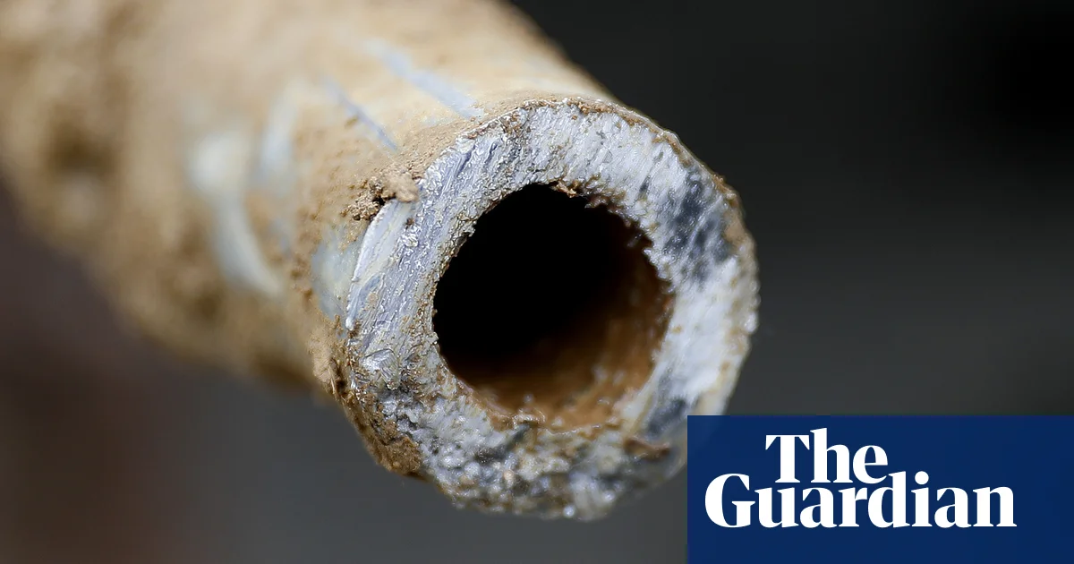 Возмущение в США после решения Конгресса сократить финансирование на замену токсичных свинцовых водопроводных труб