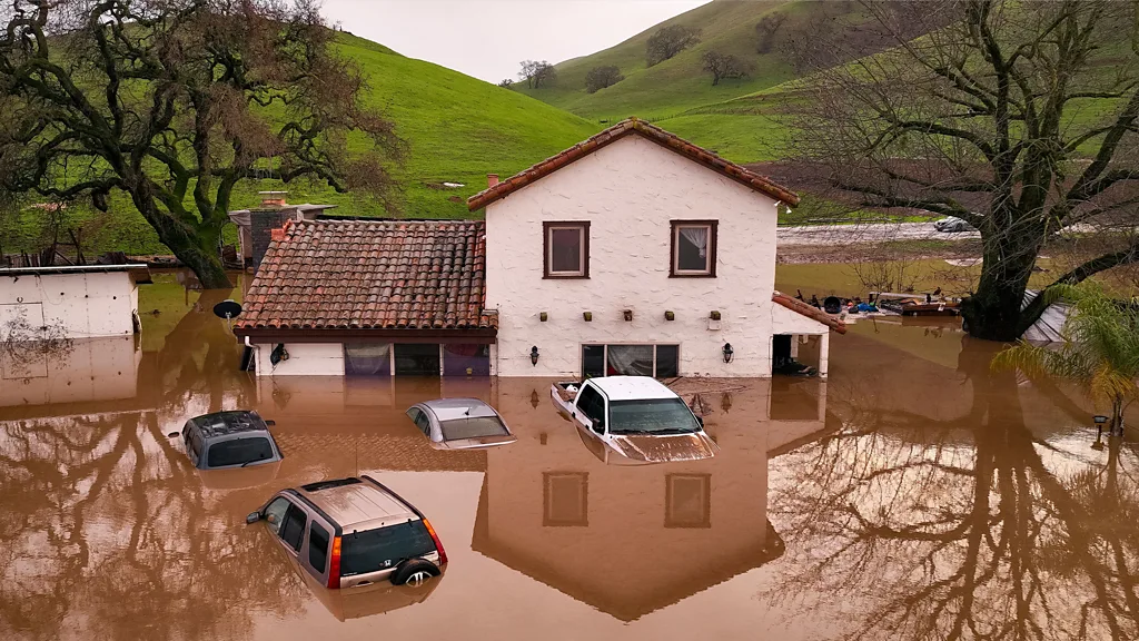 Когда вода приходит: как предупреждения о наводнении спасают жизни